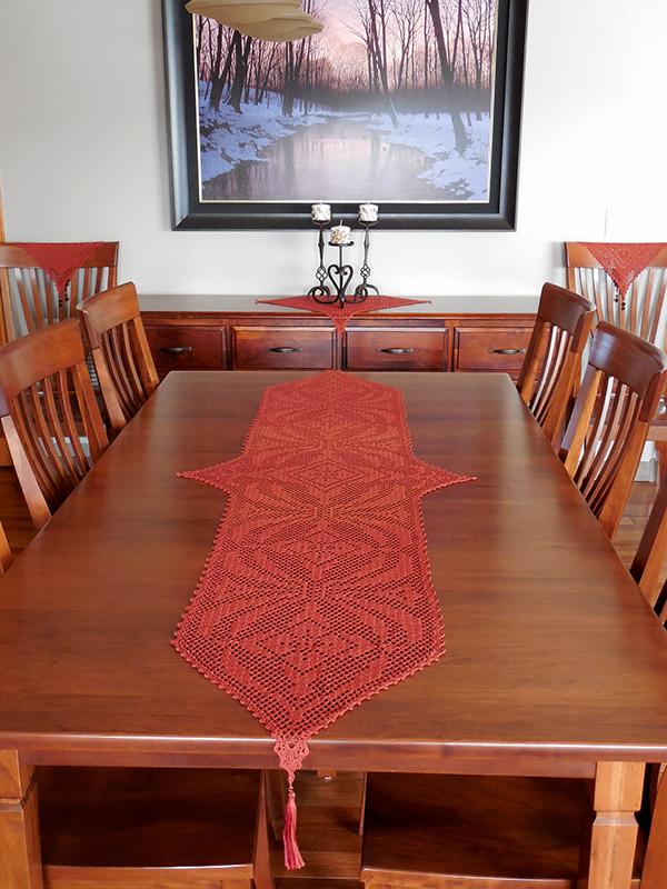 Celtic Ribbon Table Set