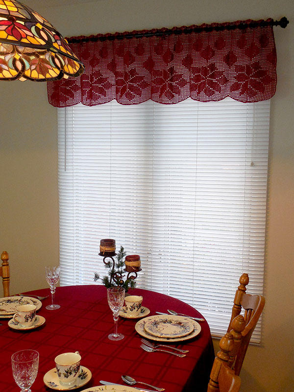 Holiday Poinsettias Valance